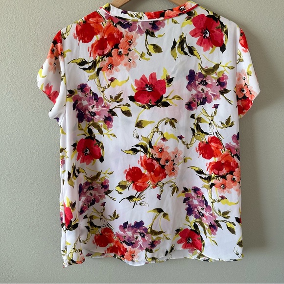 Liz Claiborne Career White & Floral Short Sleeve Flowy Ruffle Blouse Size XL - Picture 9 of 10